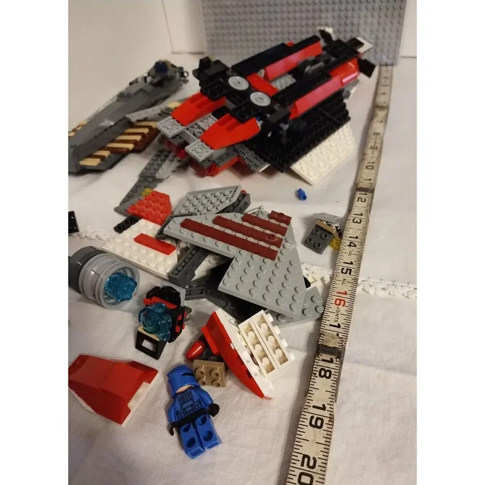Lot of Misc. Loose Lego Pieces (Airplane????) - Used